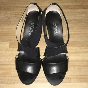 Michael Kors Sandals Triangle heel